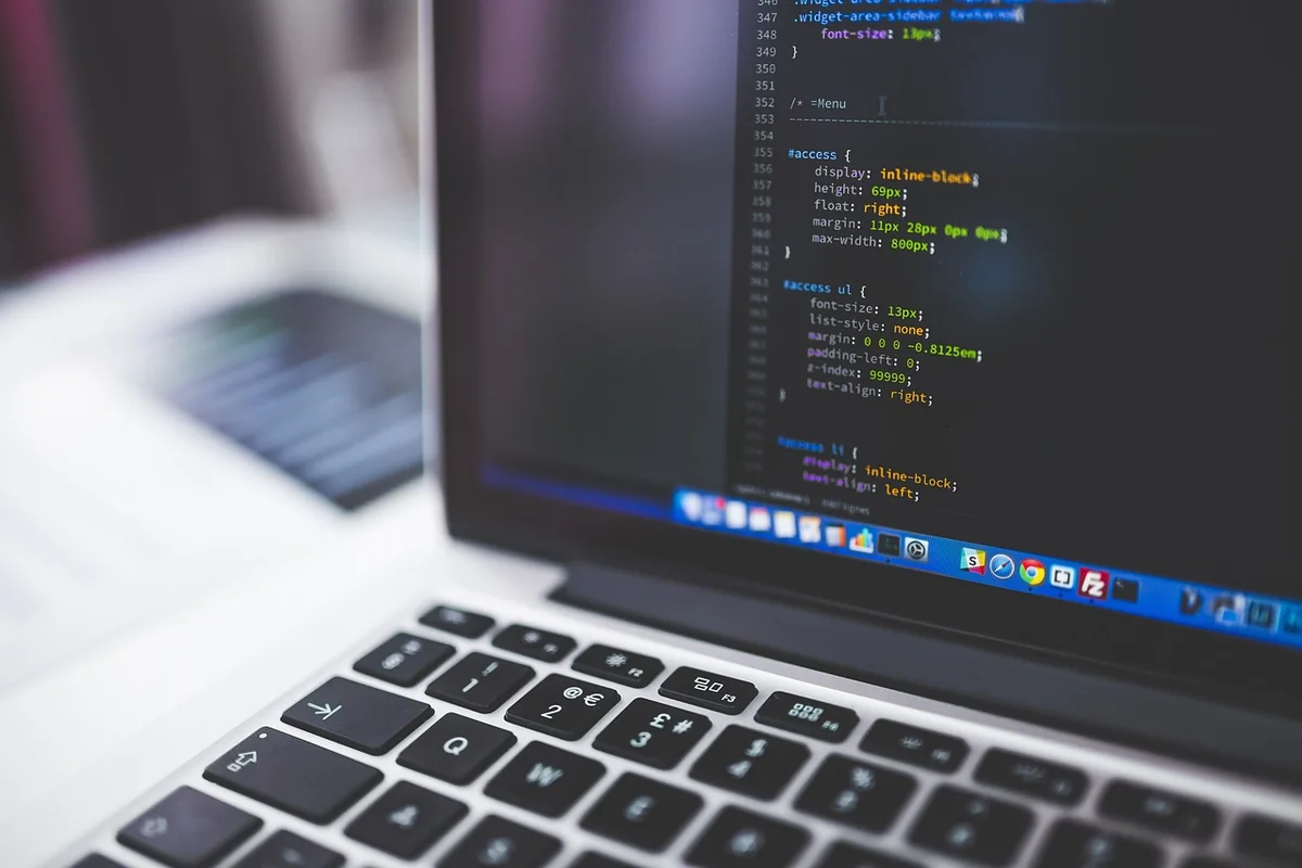 Comment installer le custom content sans tout casser ?